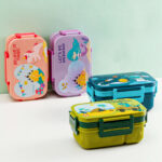 ⁦Set 2pc - 1.3L Lunch Box and Water Bottle 500ml With (Spoon-Fork) - Dinosaur⁩ - الصورة ⁦4⁩