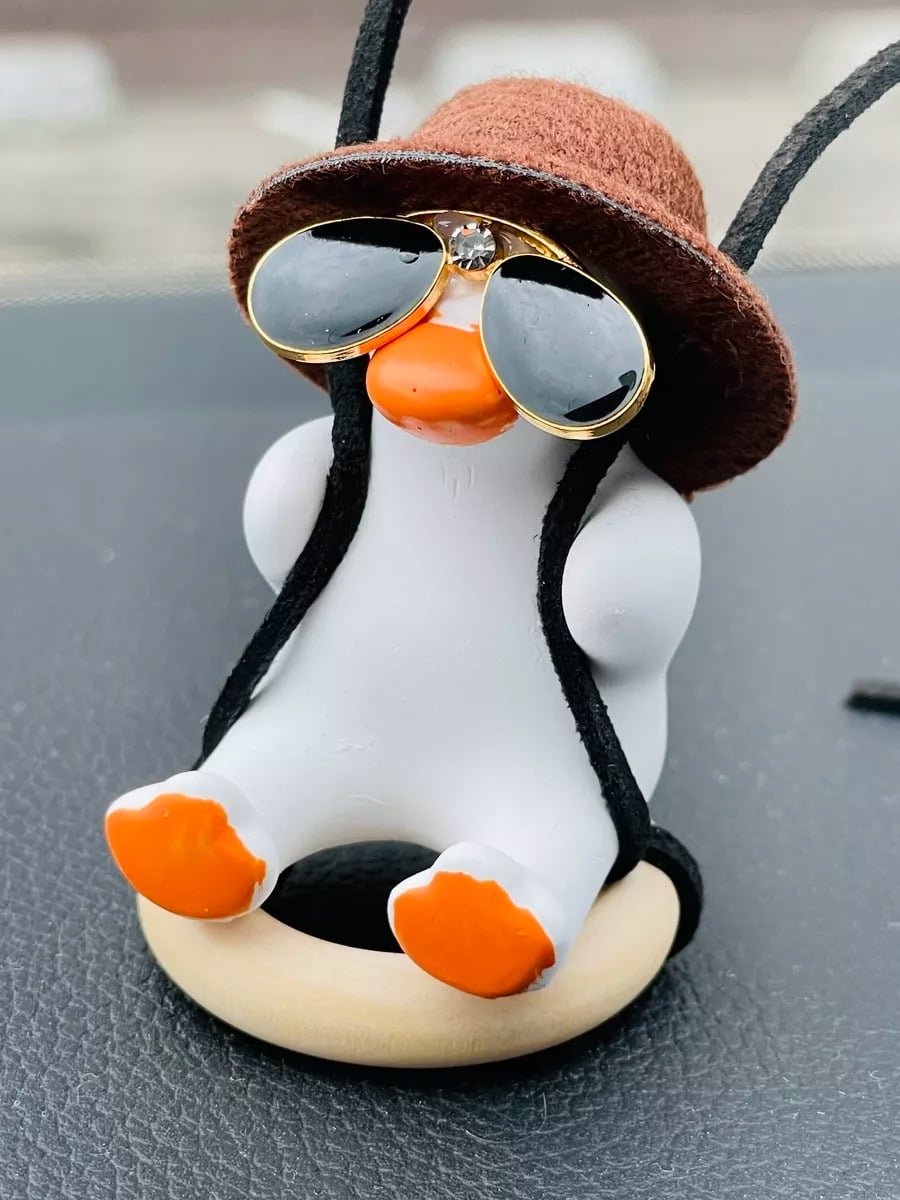 458483 Swinging Duck Car Hanging Ornament Charm - الصورة 1