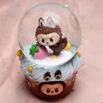 ⁦Glass Snow Ball - Music Box with Color Changing LED Lights - Lotso (13 cm)⁩ - الصورة ⁦11⁩