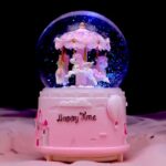 ⁦Glass Snow Ball - Music Box with Color Changing LED Lights - Lotso (13 cm)⁩ - الصورة ⁦3⁩
