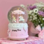 ⁦Glass Snow Ball - Music Box with Color Changing LED Lights - Lotso (13 cm)⁩ - الصورة ⁦5⁩