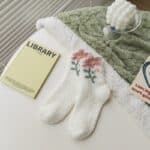 ⁦1Pairs Velvet Socks Winter Cozy Fleece - Flower⁩ - الصورة ⁦4⁩