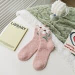 ⁦1Pairs Velvet Socks Winter Cozy Fleece - Flower⁩ - الصورة ⁦8⁩