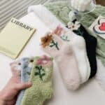 ⁦1Pairs Velvet Socks Winter Cozy Fleece - Flower⁩ - الصورة ⁦9⁩
