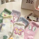 ⁦1Pairs Velvet Socks Winter Cozy Fleece - Butterfly⁩ - الصورة ⁦2⁩