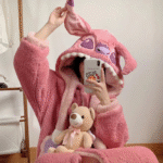 ⁦Fleece Robe Hooded Blanket Winter Pajamas - Stitch Pink (Size/55-80kg)⁩ - الصورة ⁦6⁩