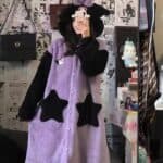⁦Fleece Robe Hooded Blanket Winter Pajamas - Kuromi (Size/55-80kg)⁩ - الصورة ⁦4⁩