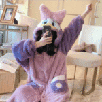 ⁦Fleece Robe Hooded Blanket Winter Pajamas - Daisy Duck (Size/55-80kg)⁩ - الصورة ⁦3⁩