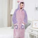 ⁦Fleece Robe Hooded Blanket Winter Pajamas - Daisy Duck (Size/55-80kg)⁩ - الصورة ⁦10⁩