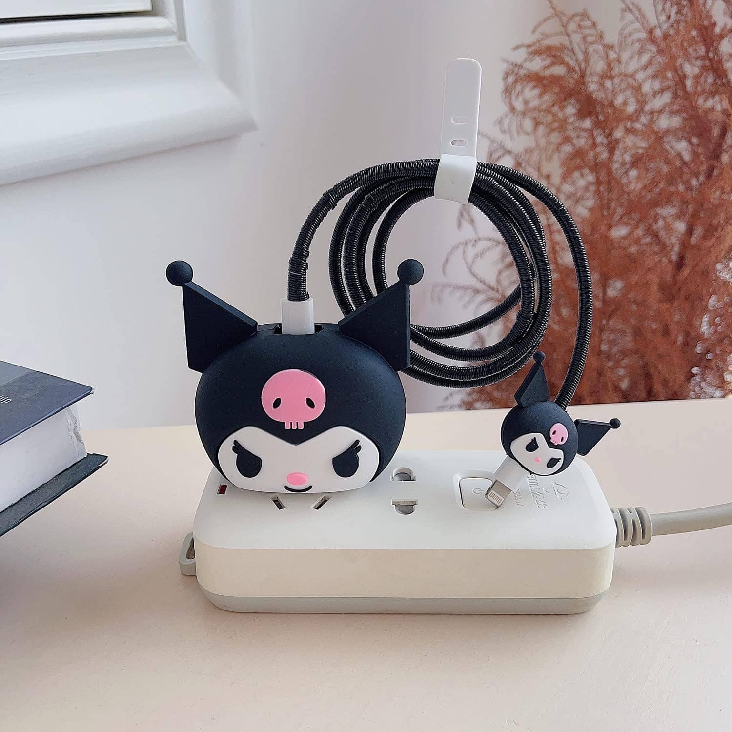 213 Set Of 4pcs Of 3D Data Cable Protector - For iPhone - Kuromi - الصورة 1