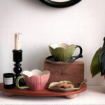 ⁦1Pc Random - Set Of 2pcs Ceramic Mug Tulip Flower with plate Leaf shaped - 320ml⁩ - الصورة ⁦3⁩
