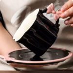 ⁦Set Of 2pcs Ceramic Mug Bow Cute with Saucer - Black 280ml⁩ - الصورة ⁦4⁩