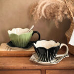 ⁦1Pc Random - Set Of 2pcs Ceramic Mug Tulip Flower with plate Leaf shaped - 320ml⁩ - الصورة ⁦2⁩