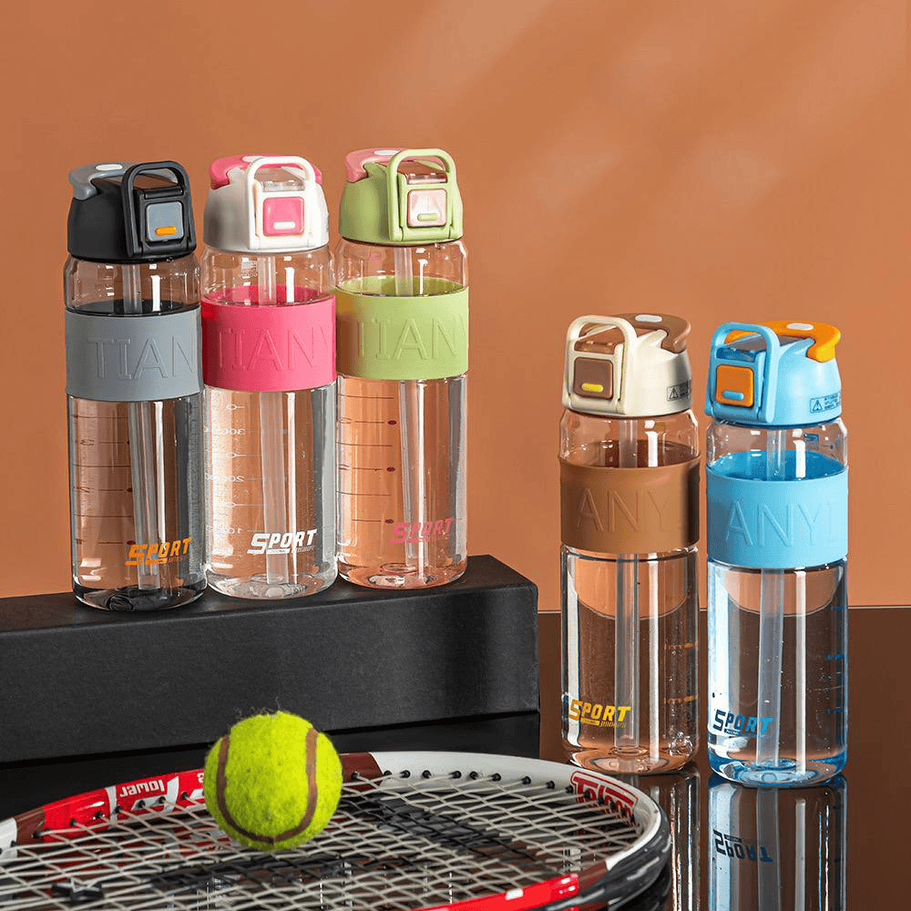 139 1Pc Random Acrylic Clear Water Bottle - Sports 680ml - الصورة 1