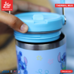 ⁦Thermal Mug 900ml with Lid and Handle - Powerpuff Blue⁩ - الصورة ⁦4⁩