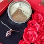 ⁦Creative Pearl Necklace Jewelry With Rose Gift Box and Gift Bag - Red Edition⁩ - الصورة ⁦5⁩