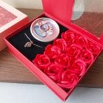 ⁦Creative Pearl Necklace Jewelry With Rose Gift Box and Gift Bag - Red Edition⁩ - الصورة ⁦8⁩