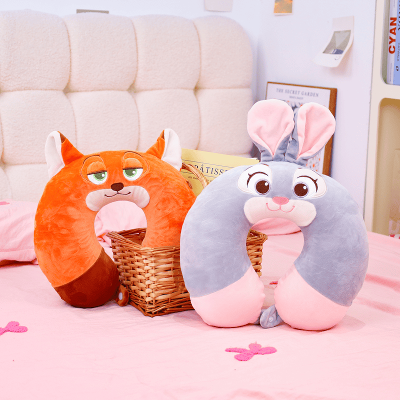 غ102 1Pc Random – Cushion Neck Pillow Zootopia - الصورة 1