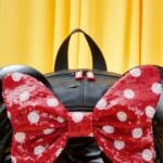 ⁦Smiggle Classic Backpack  17 Inches - Minnie Mouse⁩ - الصورة ⁦2⁩